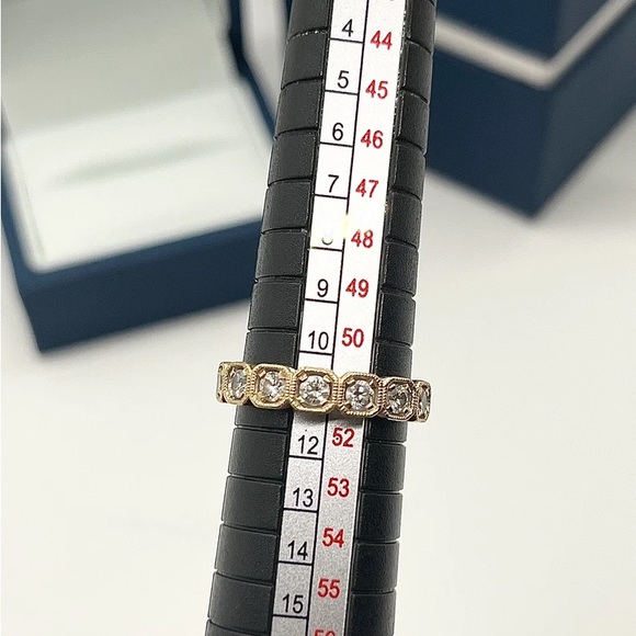 Diamond Wedding Band in 14KT Yellow Gold (1/2ct tw) - Picture 4 of 9